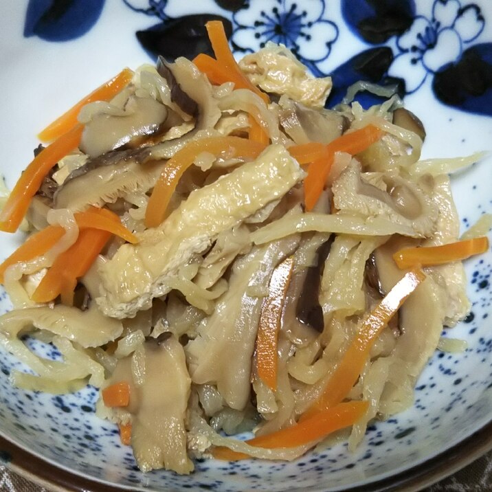 切干大根と干し椎茸と人参と油揚げの煮物 レシピ 作り方 By ミニー7015 楽天レシピ 切干大根と干し椎茸と人参と油揚げの煮物 レシピ 作り方 By ミニー7015 楽天レシピ